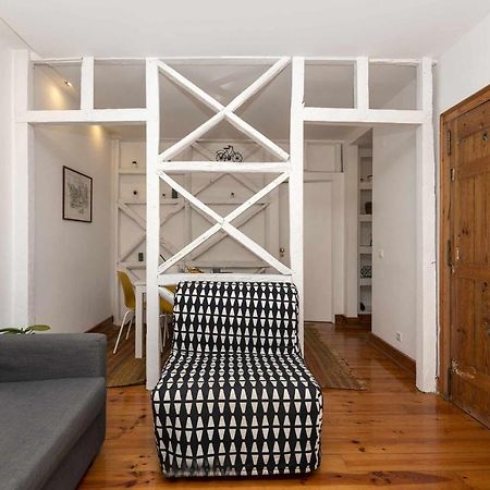 Typical Portuguese Apartment In Sao Bento Lisbon Bagian luar foto