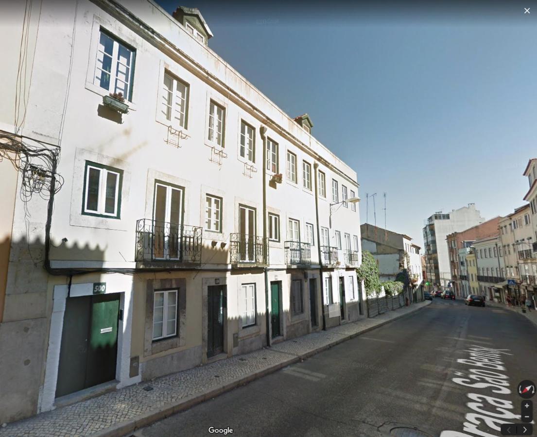 Typical Portuguese Apartment In Sao Bento Lisbon Bagian luar foto