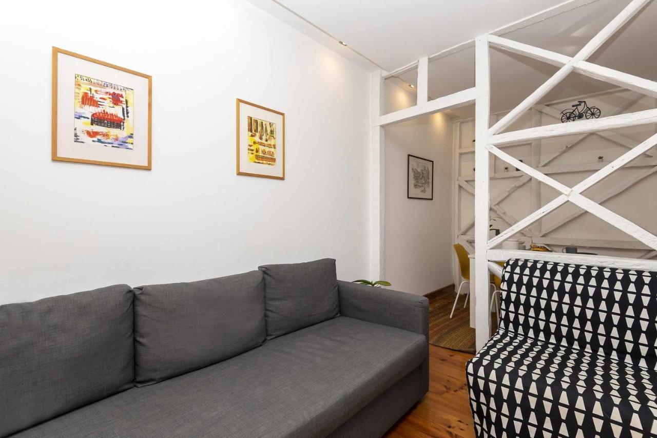 Typical Portuguese Apartment In Sao Bento Lisbon Bagian luar foto