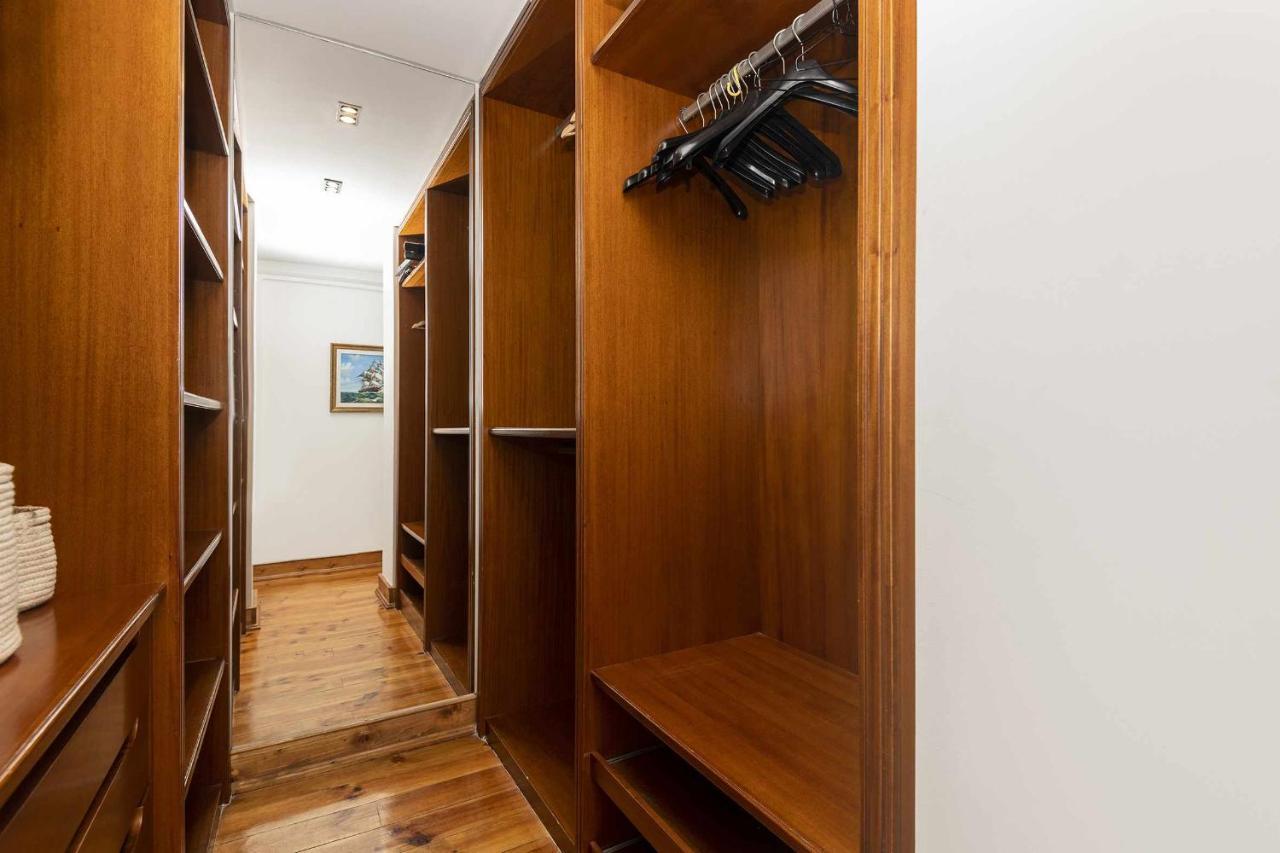 Typical Portuguese Apartment In Sao Bento Lisbon Bagian luar foto