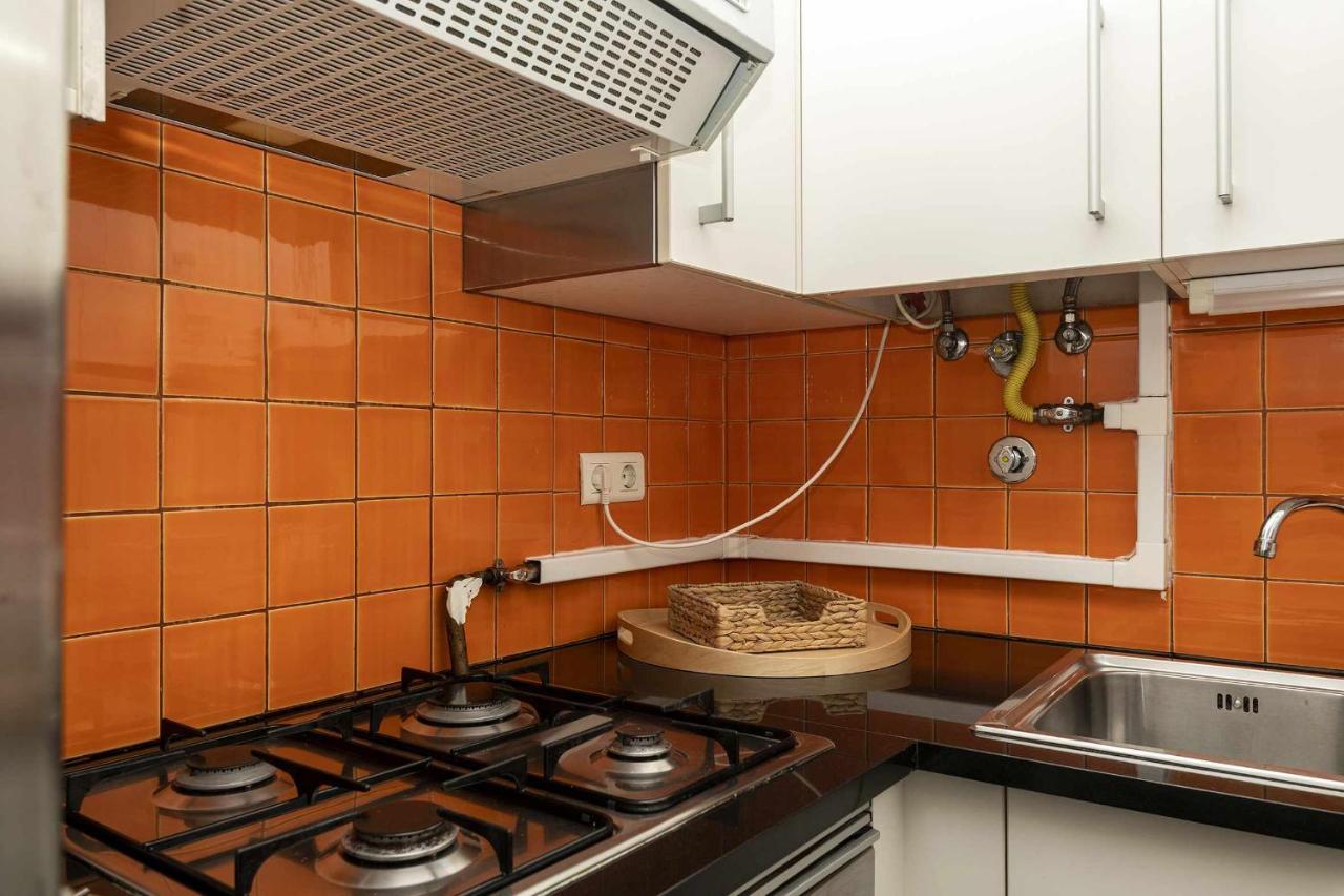 Typical Portuguese Apartment In Sao Bento Lisbon Bagian luar foto